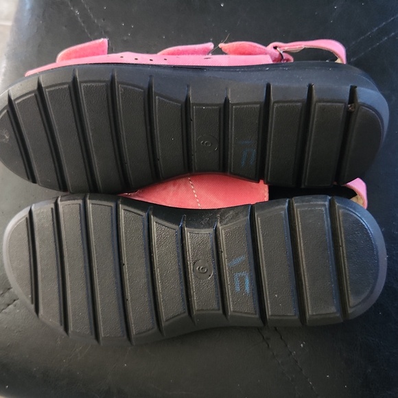 NWOT sandals - Picture 4 of 4